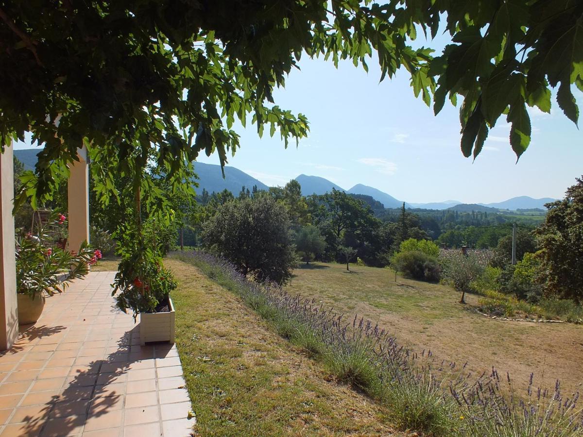 Une Ronce Sous Le Figuier Rousset-les-Vignes Exterior foto